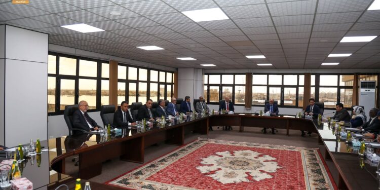 اتفاق بين البرلمان والأعلى للدولة على توحيد المؤسسات الرقابية وحسم أزمة المرتبات ودعم الدينار