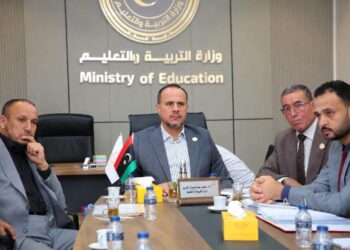 نقيب المعلمين: المراقبون مسؤولون عن تأخر العلاوات والفروقات