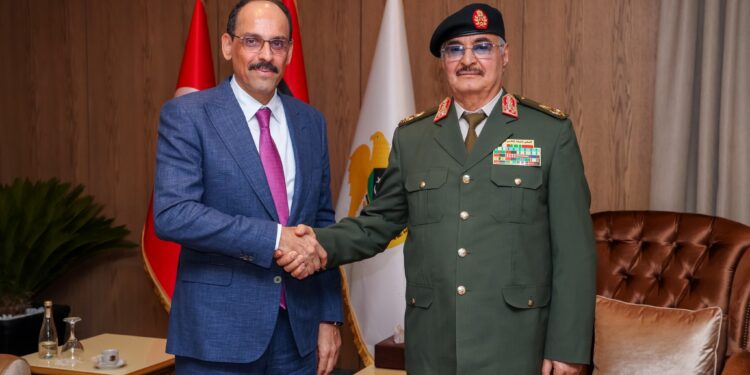 بنغازي..حفتر وقالن يبحثان تعزيز التعاون الثنائي والمصالح المشتركة