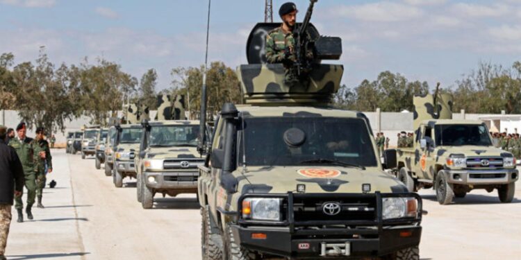 وفق الاتفاق الأمني ..قوات تابعة لوزارة الدفاع تغادر حدود طرابلس الكبرى