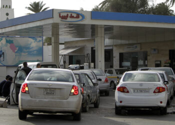 النيابة العامة.. كشف مخالفات في توريد المحروقات