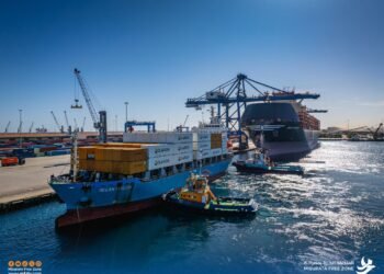 اتفاقية شراكة مرتقبة بين المنطقة الحرة مصراتة وشركة عالمية في شحن الحاويات