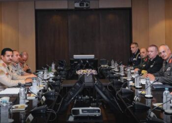 صحيفة يونانية: حفتر طالب الحكومة اليونانية بمليار يورو سنوياً مقابل دعم مواقف اليونان إقليميا