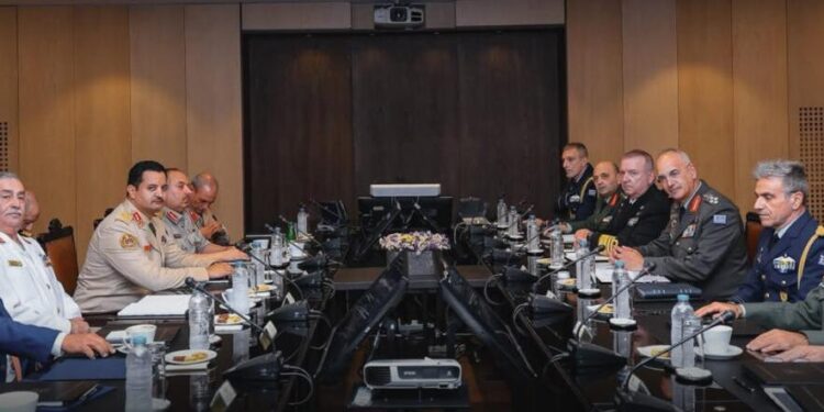 صحيفة يونانية: حفتر طالب الحكومة اليونانية بمليار يورو سنوياً مقابل دعم مواقف اليونان إقليميا