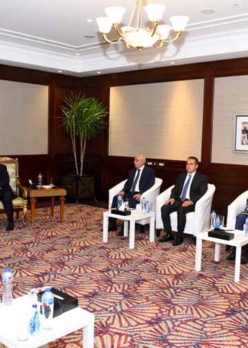 وزير الخارجية المصري يؤكد على دعم خارطة الطريق الأممية لتشكيل حكومة جديدة موحدة وإجراء الانتخابات