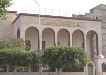 مركز بحثي: عن أيّ دبلوماسية نتحدث وليبيا بلا وزير خارجية حاضر وبلا سياسة خارجية مفهومة؟