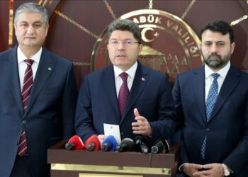 أنقرة: استمرار إجراءات الطب الشرعي في حادث طائرة الوفد العسكري